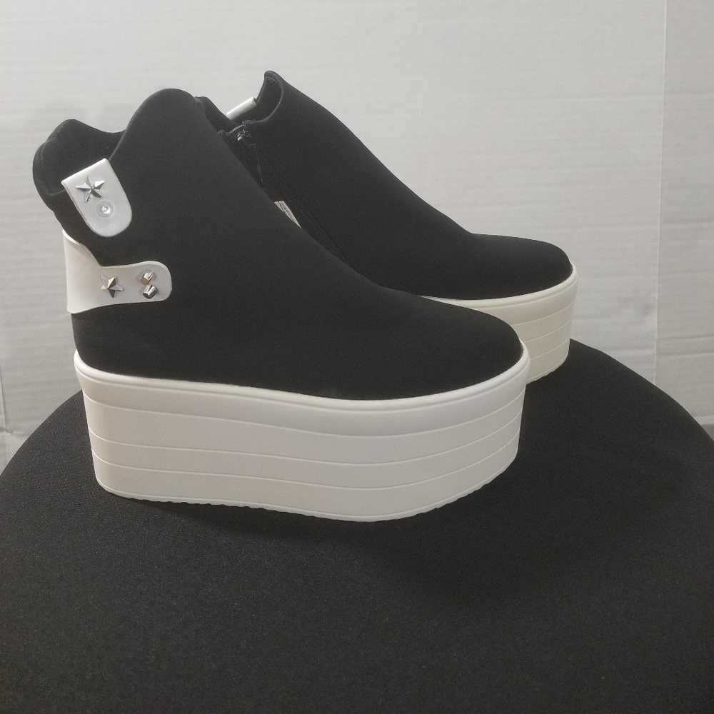 IDEAL BRAND PLATFORM SHOES